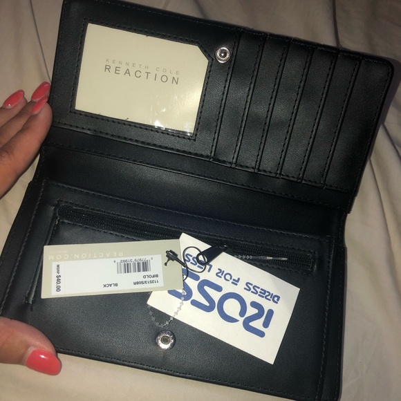 Black Wallet - Picture 2 of 3